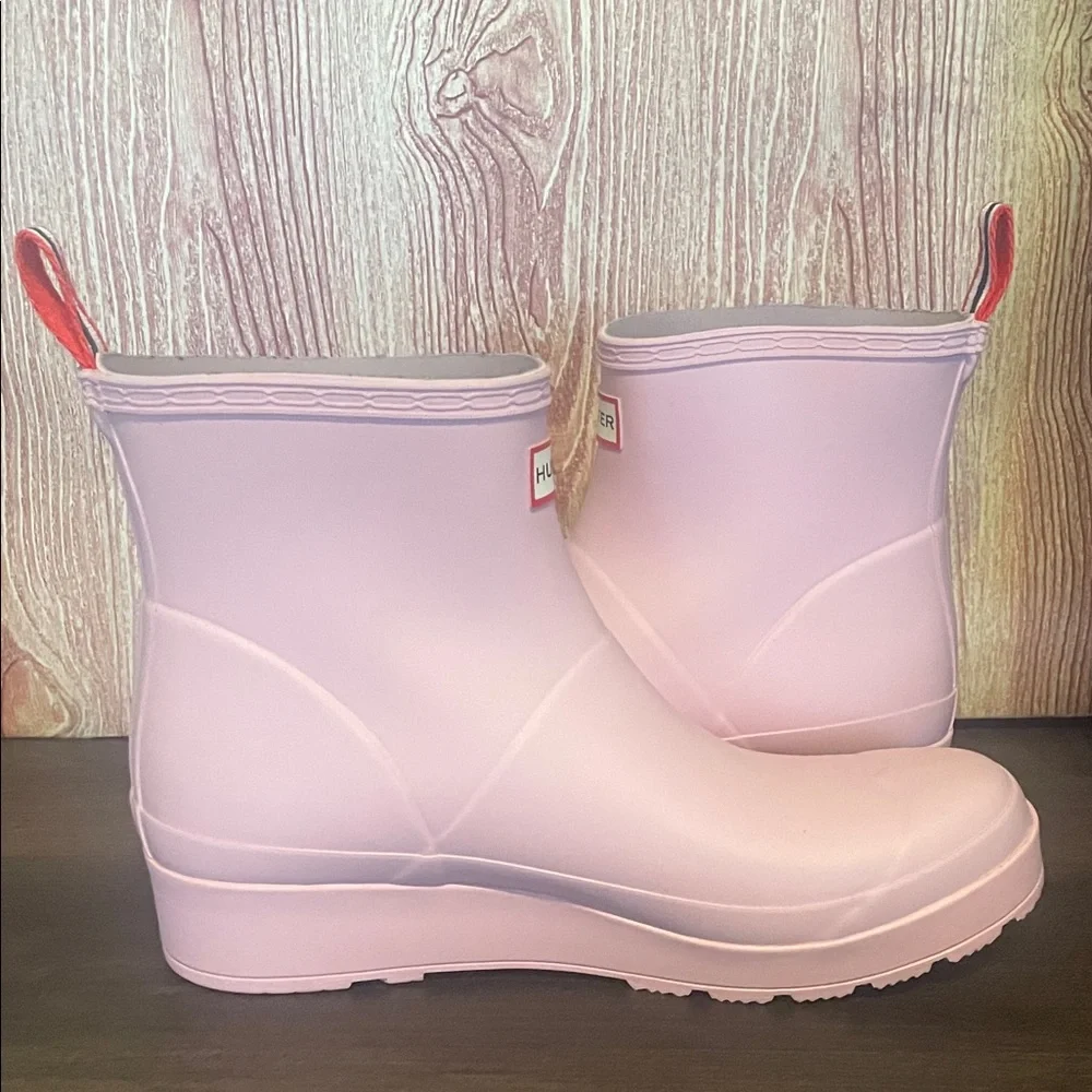 New Hunter Women’s Play Short Azalea Pink Rain Boots - Picture 4 of 8
